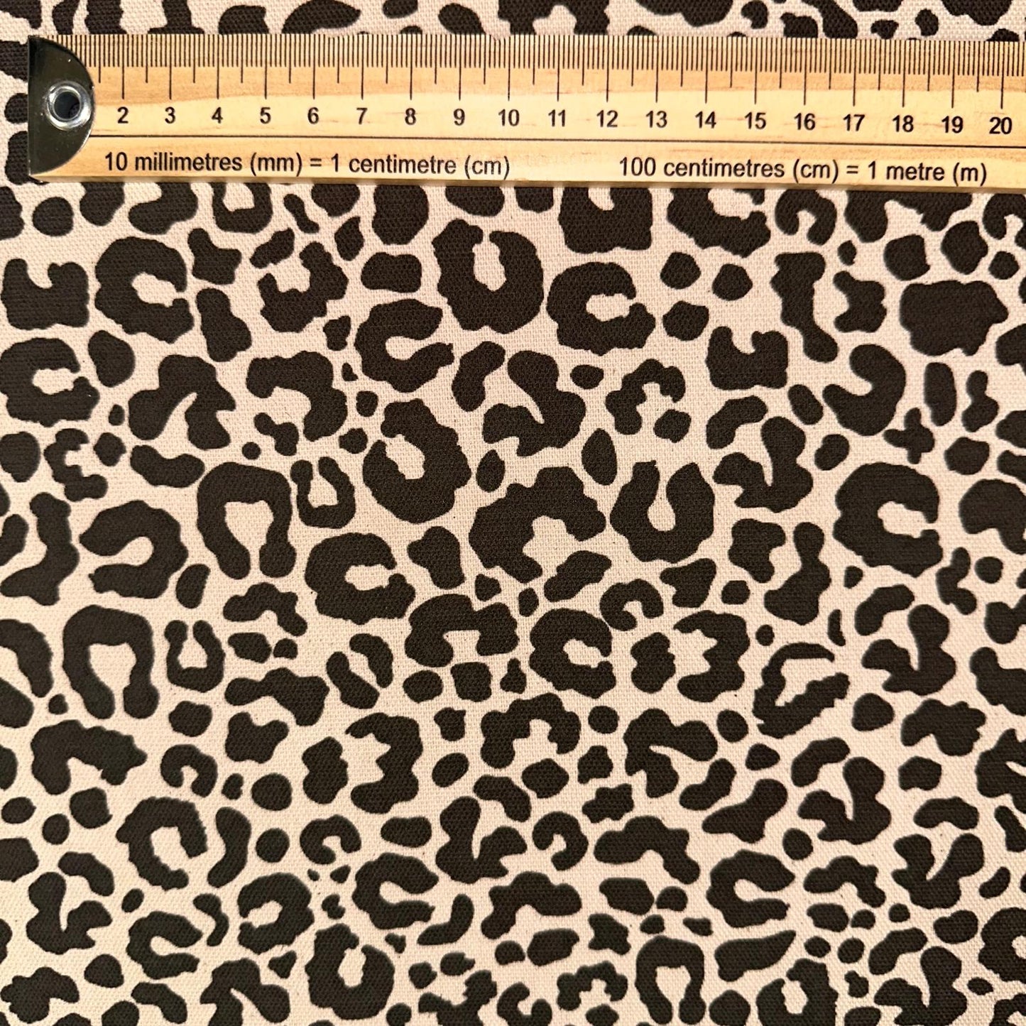 TOILE COTON ASPECT LIN Léopard