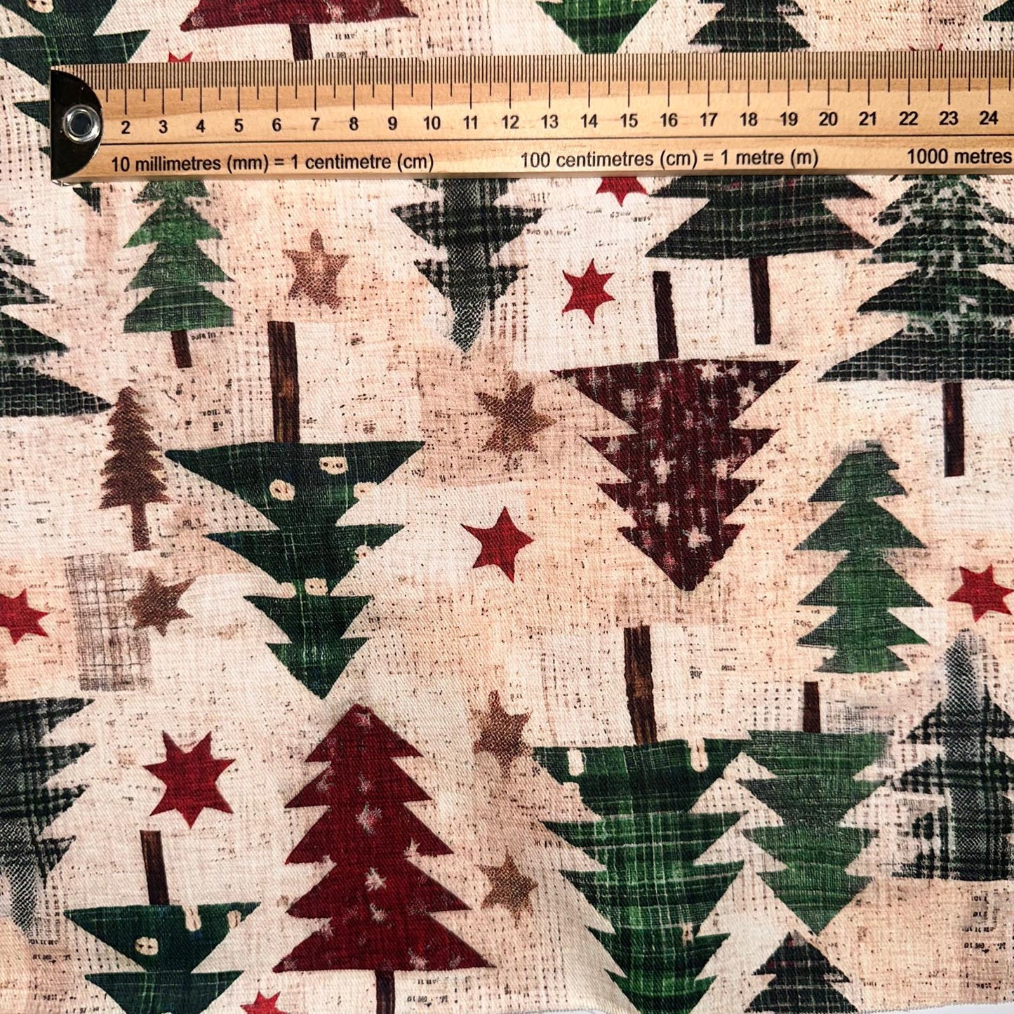 TOILE DECO IMPRIME Sapins de Noel fond Beige