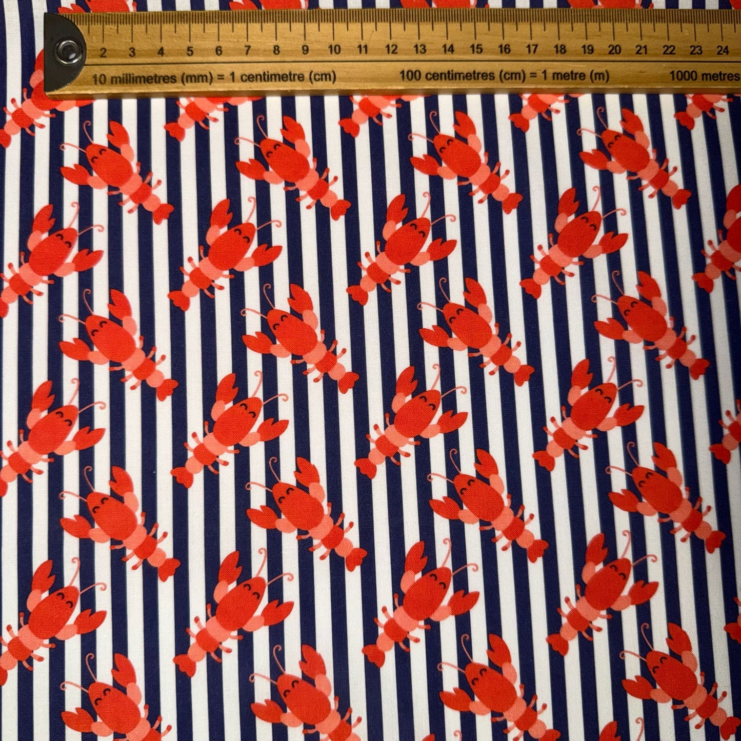 COTON MOTIF Homards sur rayures