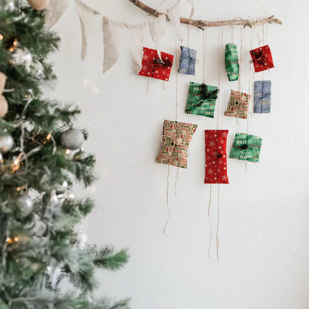 COTON IMPRIME Noël Etoiles Blanches fond Rouge