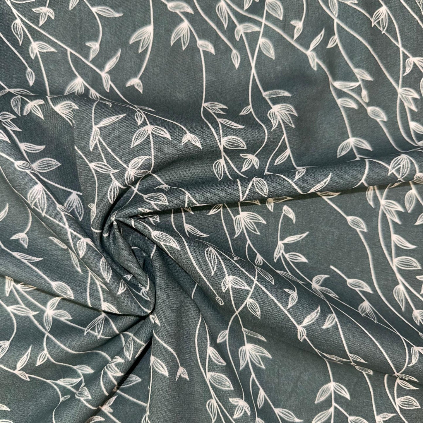 COTON IMPRIME Feuillage Blanc fond Bleu Canard