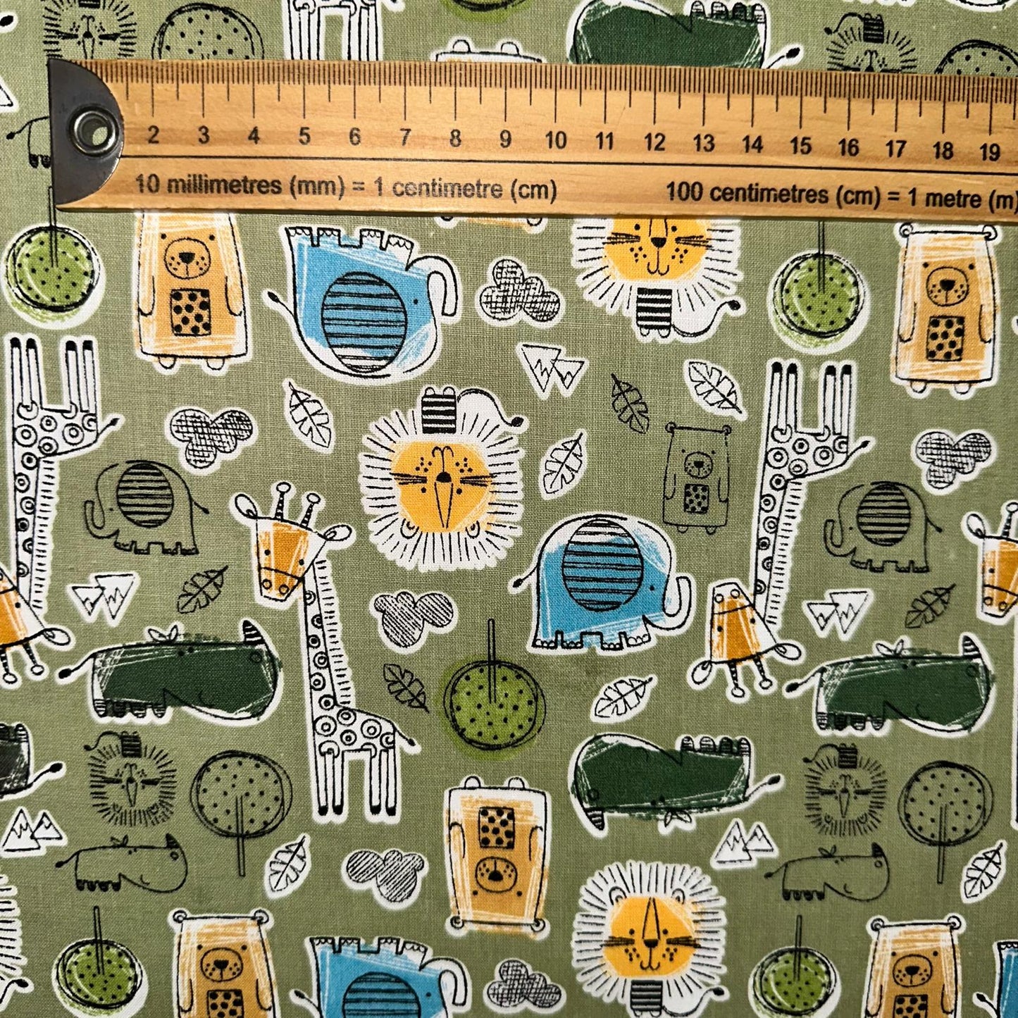 COTON IMPRIME Animaux jungle fond Vert